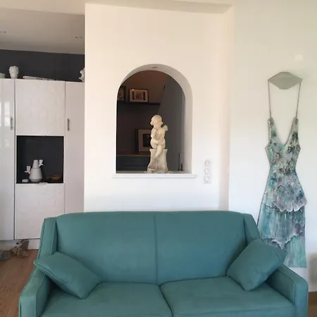 Iris Villa Nice